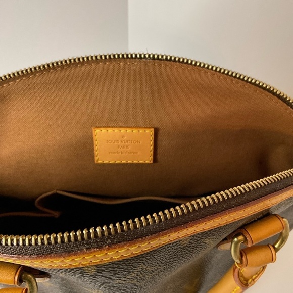 🛑SOLD Louis Vuitton Lockit Vertical Bag - Picture 3 of 12